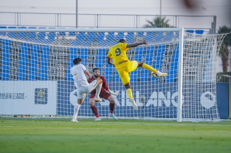 سيطرة-أجنبية-على-أهداف-yelo