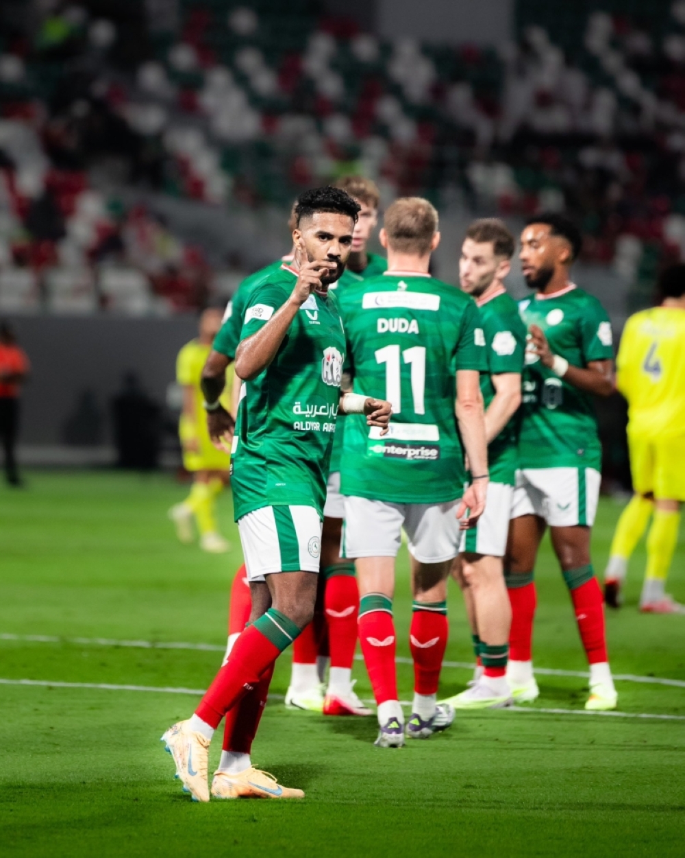 الاتفاق-يعيد-الغنام-للأضواء