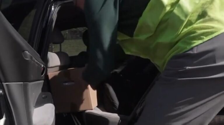 شخص-من-كل-8-أمريكيين-يتلقى-إعانات-غذائية.-ما-القصة؟