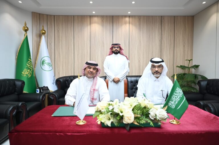 إطلاق-”مدرسة-حقلية“-لتطوير-إنتاج-العسل-وتقنيات-النحل-بالشرقية