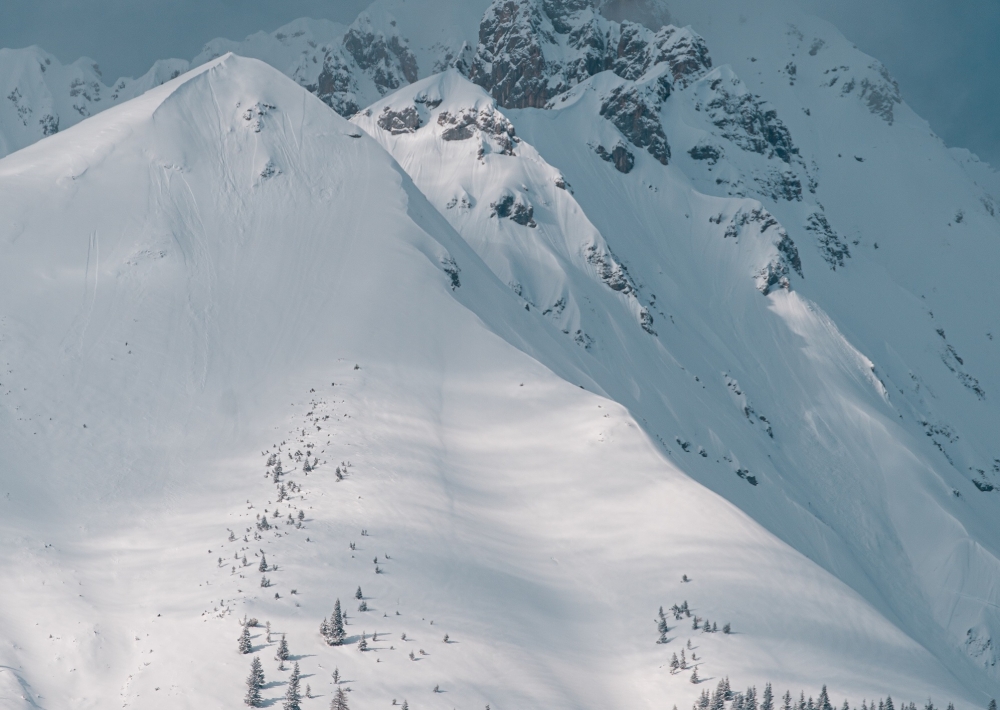 انهيار-جليدي-يودي-بحياة-7-متسلقين-في-جبل-يالونج-ري-شرق-نيبال