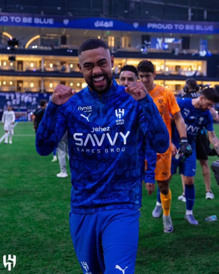 مالكوم-يلجأ-لإسبانيا