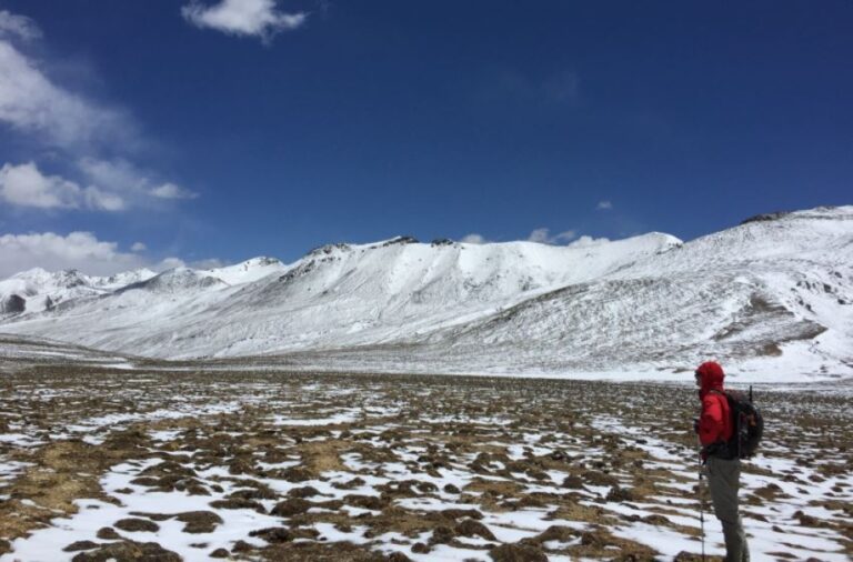 مصرع-9-أشخاص-بعواصف-عنيفة-وانهيار-ثلجي-في-جبال-الهيمالايا