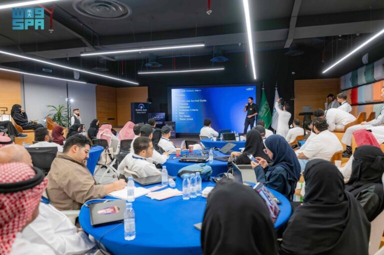 وزارة-الاتصالات-تختتم-برنامج-»code-gate«-بفعالية