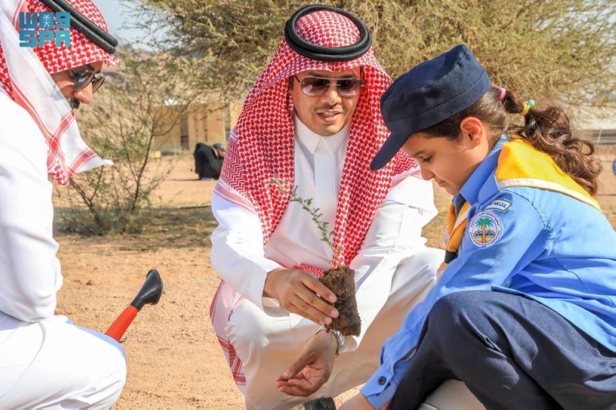 «يد-تغرس-وأرض-تزدهر»-حملة-تشجير-ينظمها-مركز-الغطاء-النباتي