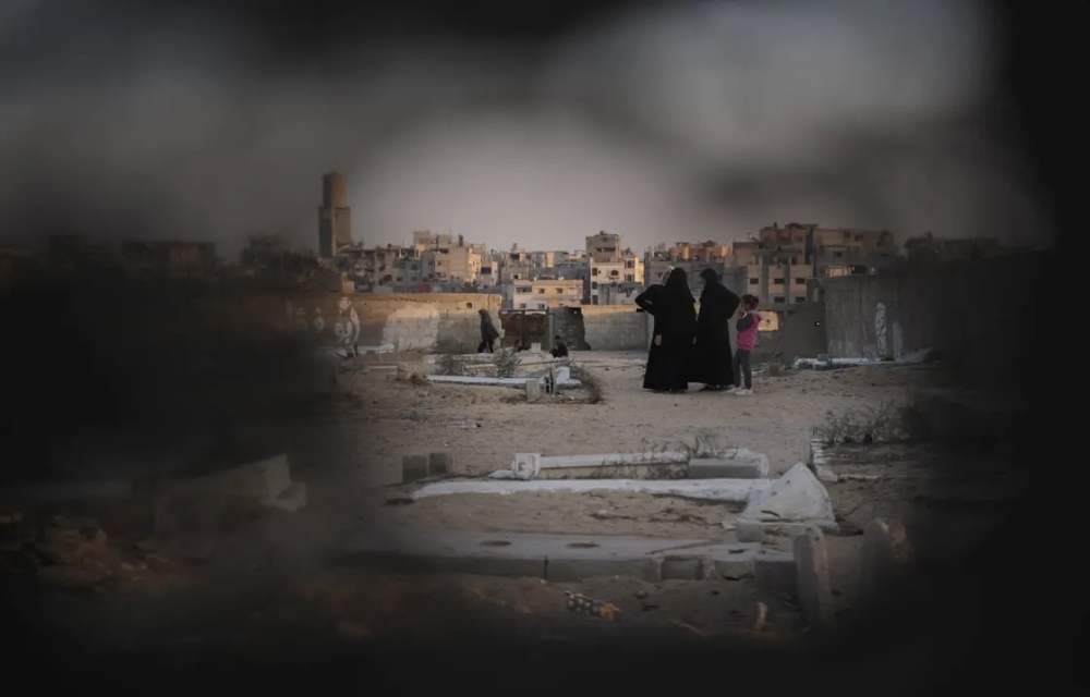 نازحون-في-غزة-يلجؤون-إلى-المقابر-وسط-غياب-المأوى