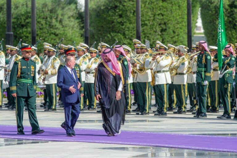 ولي-العهد-وملك-ماليزيا-يعقدان-جلسة-مباحثات-رسمية