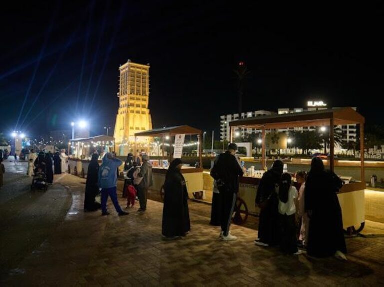 مواقع-مجهزة-وآمنة.-إنشاء-حاضنات-للباعة-الجائلين-بالشرقية