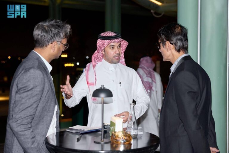 «منشآت»-تحتفي-بضيوف-ملتقى-بيبان-في-أمسية-«سفيرة»-الثقافية