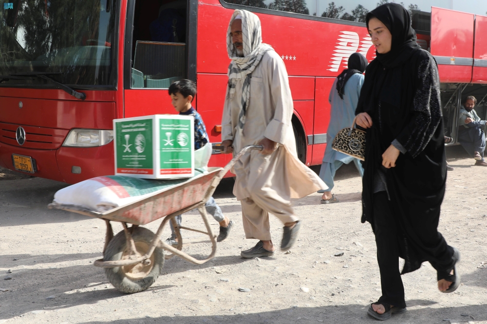 سلال-غذائية-وخدمات-طبية.-مساعدات-سعودية-جديدة-في-3-دول