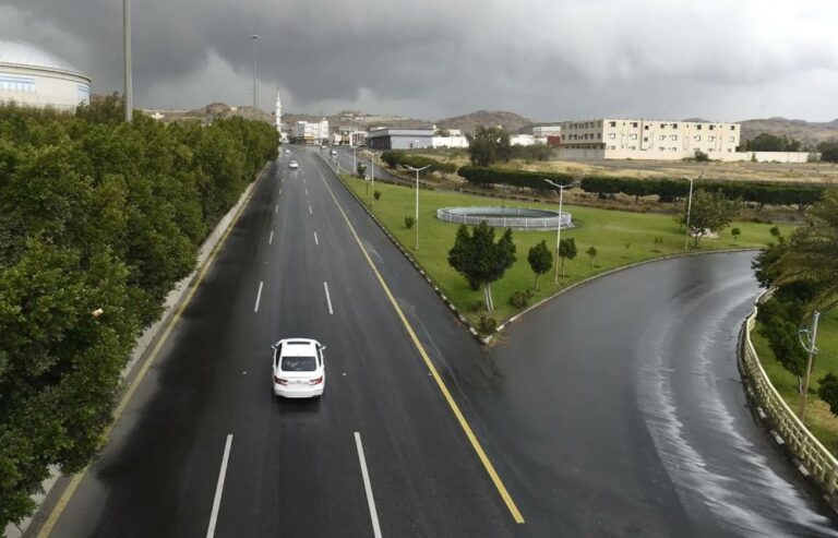 أمطار-خفيفة-ورياح-نشطة-وضباب.-توقعات-طقس-الأحد-في-المملكة