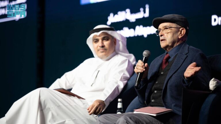 جلسة-«فنون-التراجم-الأدبية»-تؤكد-أن-المترجم-شريك-في-الإبداع-لا-مجرد-ناقل-للنص