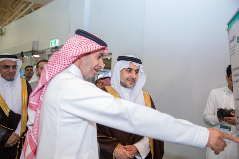 نائب-وزير-البيئة-يفتتح-فعاليات-النسخة-الرابعة-من-معرض-“بيوفاخ-السعودية-2025”