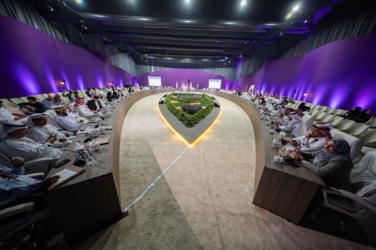 وزير-الحج-والعمرة-يلتقي-بأكثر-من-100-وزير-ومفتي-ورئيس-مكتب-شؤون-الحج-في-العالم-الإسلامي-ويحثهم-على-استكمال-إجراءات-التعاقد-قبل-15-رجب