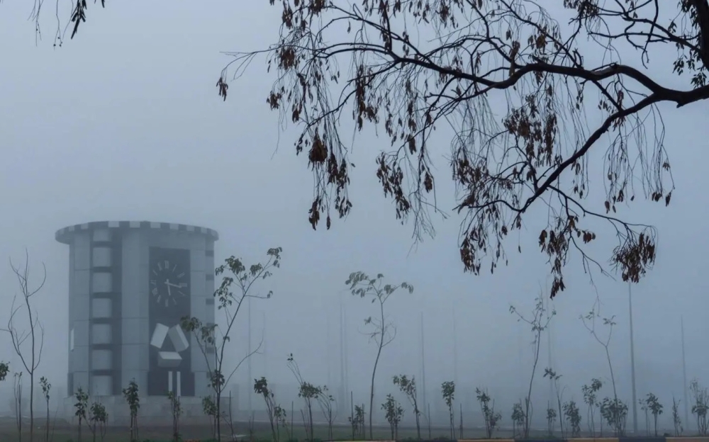 عاجل:-حتى-7-صباحًا.-ضباب خفيف-على-أجزاء-من-المنطقة-الشرقية