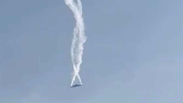 العثور-على-حطام-الطائرة-التركية-المنكوبة-دون-الإشارة-لوقوع-ضحايا