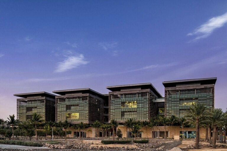 كاوست-تعزز-ريادة-المملكة-عالمياً-في-التأثير-البحثي-بإدراج-16-عالماً-من-منسوبيها-ضمن-قائمة-“كلاريفيت”-لعام-2025