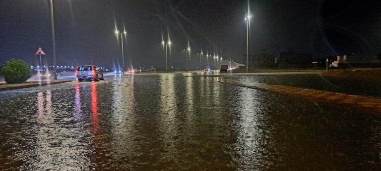 تساقط-برد-وجريان-سيول.-أمطار-على-الحدود-الشمالية-حتى-الاثنين