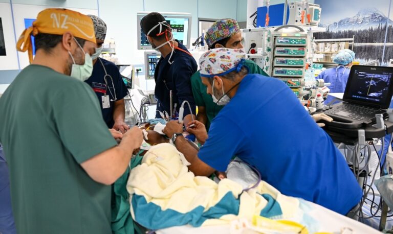 فصل-التوأم-السيامي-الجامايكي-“أزاريا-وأزورا”