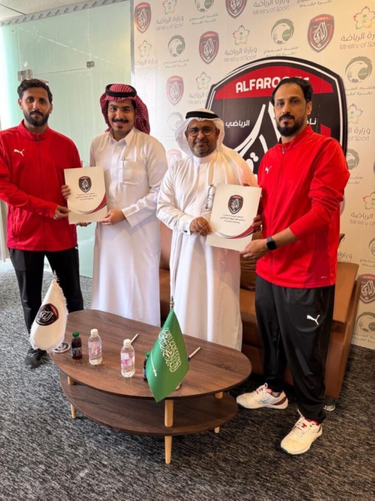 البارقي-مدربا-لطائرة-الفاروق