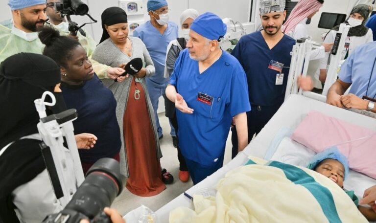 بعد-نجاح-العملية.-ذوو-التوأم-الجامايكي-يوجهون-رسالة-شكر-للمملكة