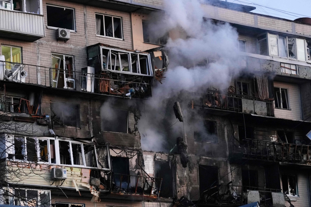 بعد-مقتل-7-في-كييف.-زيلينسكي-يجدد-مطالبته-بأنظمة-الدفاع-الجوي