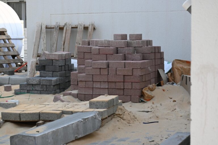 الظهران.-رفع-816-م²-من-الأنقاض-وملاحقة-المقاولين-المخالفين