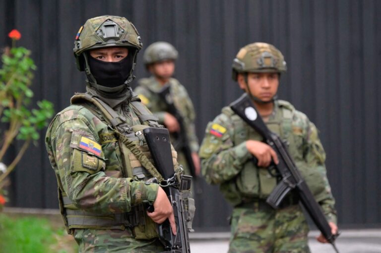 لمكافحة-الجريمة.-استفتاء-في-الإكوادور-لعودة-القواعد-العسكرية-الأجنبية