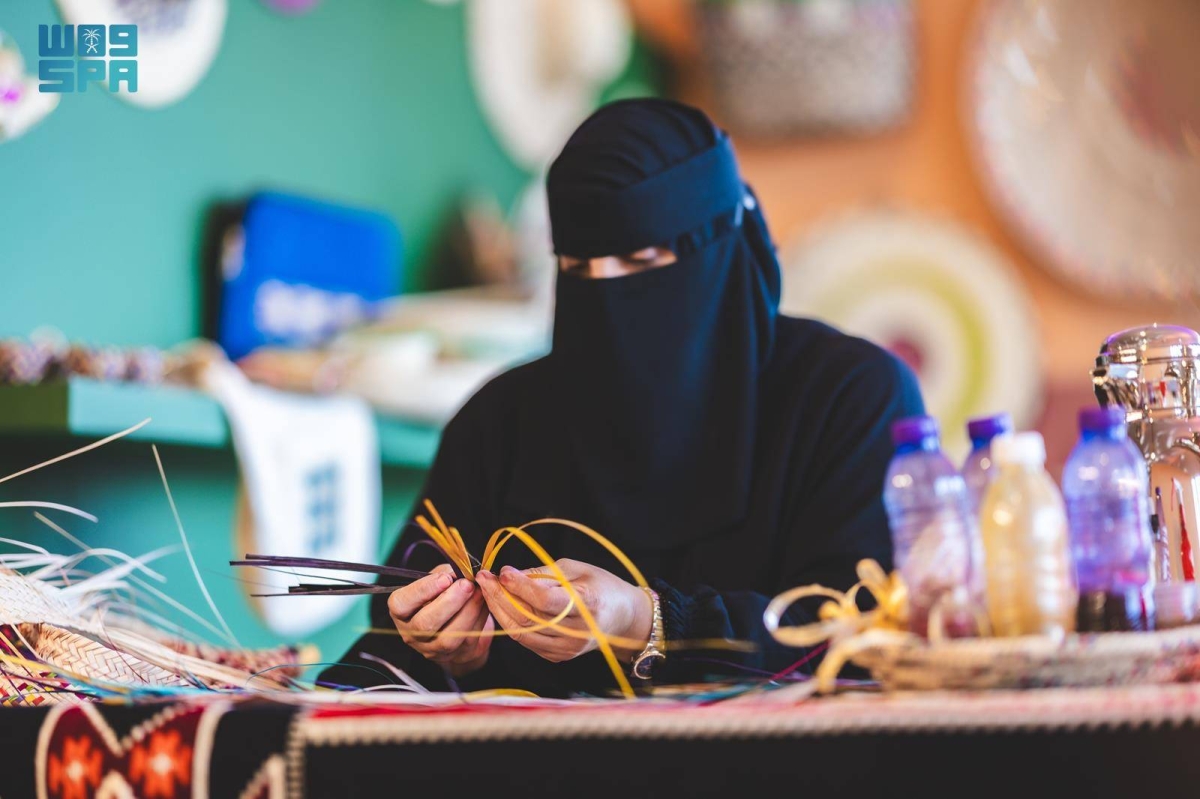 «سف-الخوص».-حرفة-تحيك-ذاكرة-المكان-وتحيي-تراث-الأجداد