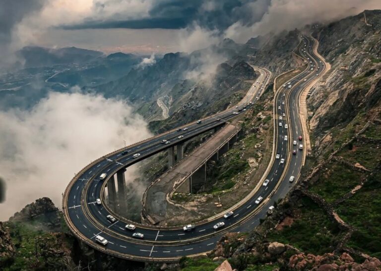 اشتراطات-جديدة-لتراخيص-وتصاريح-بقطاع-الطرق.-و7-مخالفات-تسبب-الإيقاف-والإلغاء-عاجل