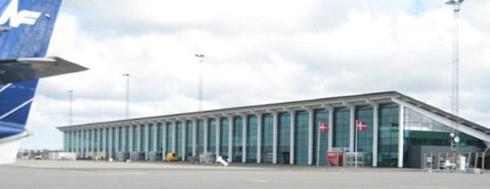 إغلاق-مطار-“ألبورغ”-الدنماركي-بعد-إنذار-بتحليق-مسيرات-مجهولة