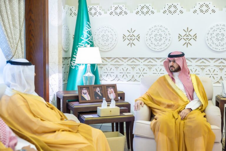 نائب-أمير-الشرقية-يستقبل-رئيس-مجلس-إدارة-جمعية-زراعة-الأعضاء