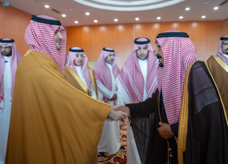 وزير-الداخلية:-القيادة-تحرص-على-التواصل-مع-المواطنين-في-جميع-المناطق