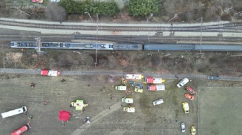 صور.-إصابة-45-شخصًا-في-حادث-اصطدام-قطارين-جنوب-عاصمة-التشيك