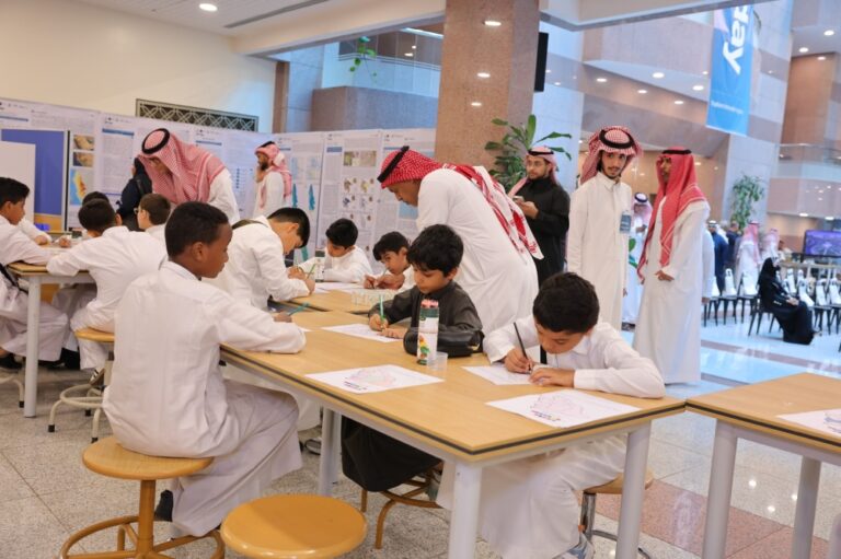 من-الدرون-إلى-الواقع-الافتراضي.-مشروعات-طلابية-تعيد-تعريف-الخرائط-بجدة