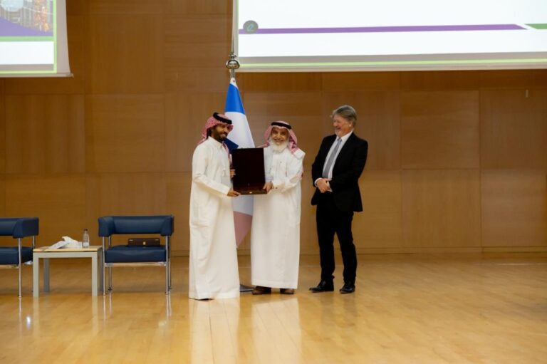 خبراء-عالميون-يبحثون-في-الرياض-تقنيات-علاجية-تغير-مستقبل-مرضى-الأورام