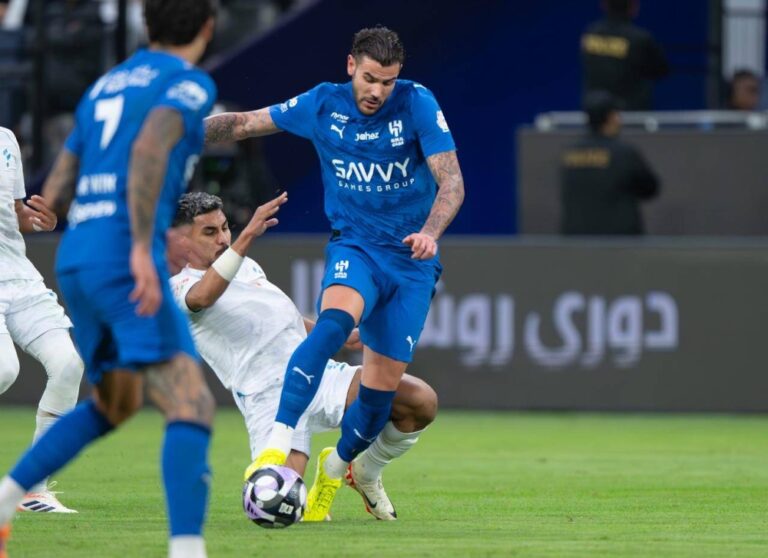 الزعيم-يرمي-بالنموذجي-للخطر