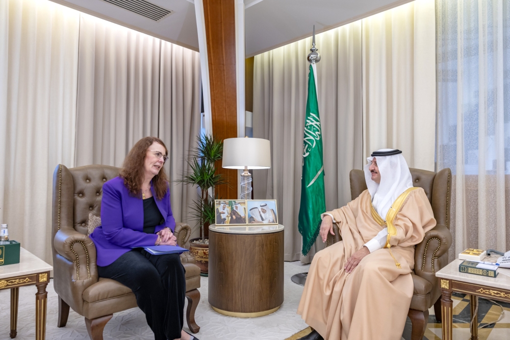 أمير-الشرقية-يستقبل-القائم-بالأعمال-في-السفارة-الأمريكية-لدى-المملكة