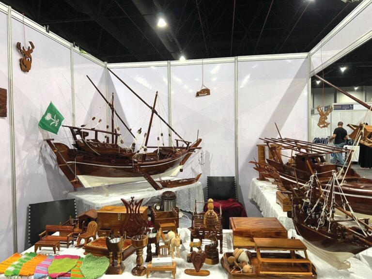 11-حرفة-تقليدية-في-البرامج-الدراسية:-تجربة-جديدة-لإحياء-التراث-الوطني