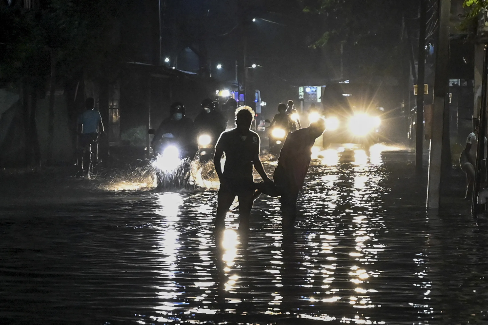 40-قتيلًا-على-الأقل-في-فيضانات-وانهيارات-أرضية-بسريلانكا