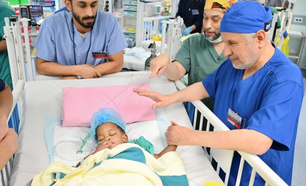 عاجل-–-إحداهما-شفيت-تمامًا.-الربيعة-يكشف-عن-تطور-حالة-التوأمين-الجامايكيين