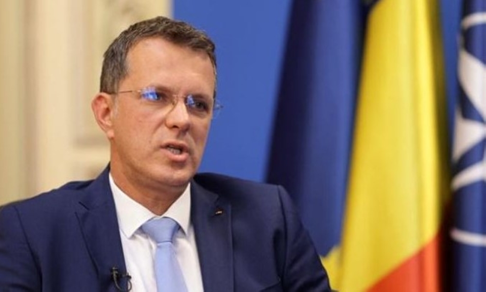 خطأ-في-السيرة-الذاتية-يطيح-بوزير-الدفاع-الروماني-من-منصبه