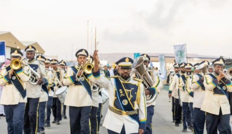 بالصور.-حرس-الحدود-يشارك-بعروض-موسيقية-في-معرض-الطيران