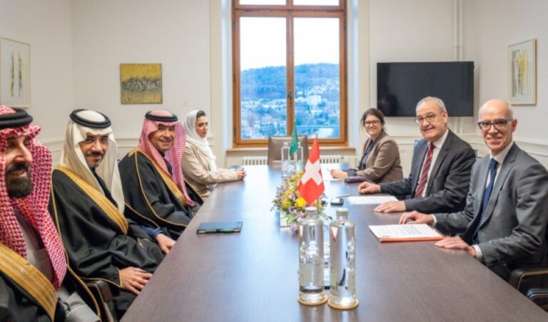 “الحقيل”-يستعرض-تجربة-المملكة-الرائدة-في-توفير-السكن-الجماعي-للأفراد