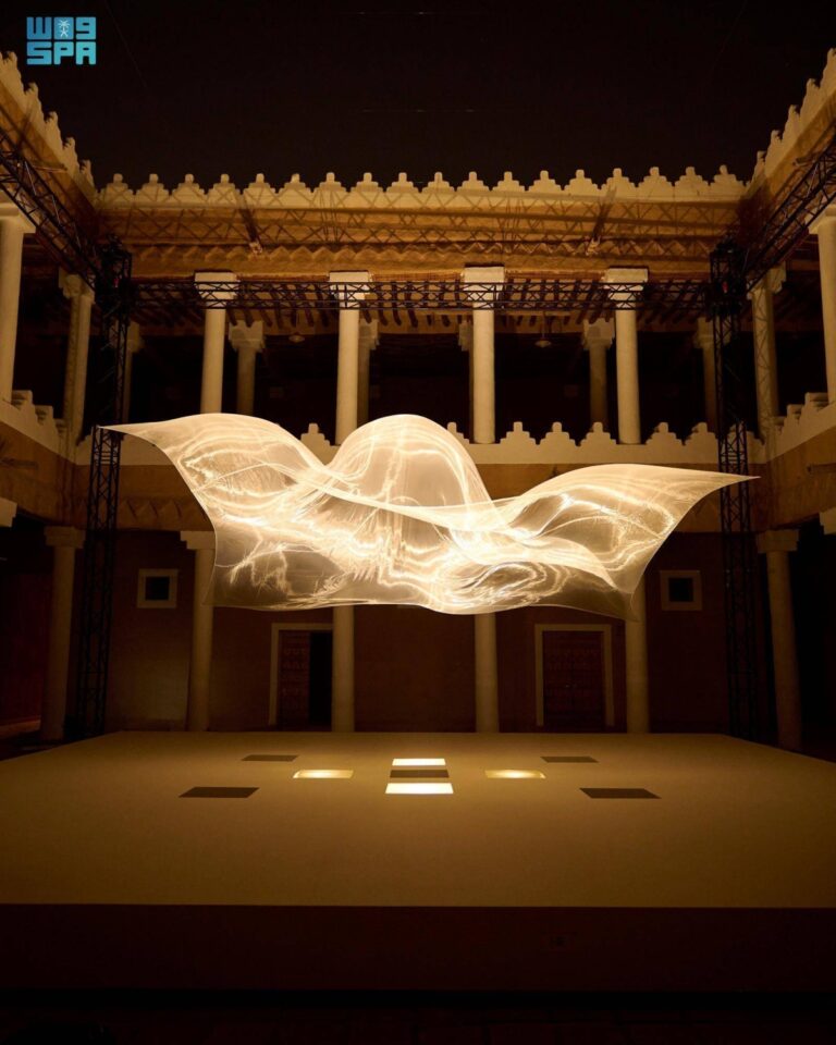 احتفال-«نور-الرياض».-
5-سنوات-من-الإبداع-والتحول-الفني-العالمي