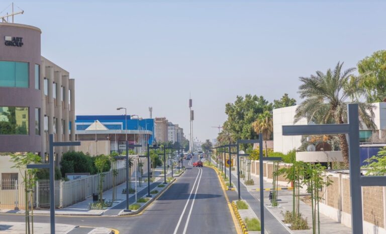 تطبيق-معايير-“الأنسنة”-في-13-موقعاً-بالخبر.-وإدراج-مسارات-للدراجات-بطول-26-كم