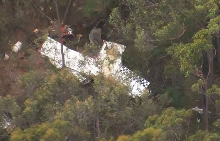 مقتل-طيّار-اثر-اصطدام-طائرتين-بالجو-في-أستراليا