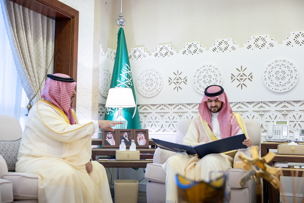 نائب-أمير-الشرقية-يطلع-على-أعمال-شركة-مصفاة-أرامكو-السعودية-“ساسرف”