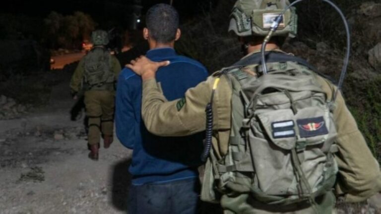 الاحتلال-الإسرائيلي-يعتقل-8-فلسطينيين-في-الضفة-الغربية-والقدس