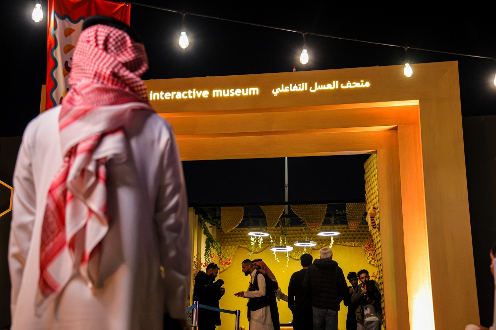 متحف-العسل-التفاعلي-يجذب-زوار-مهرجان-الوليمة-بتجارب-حية-وورش-متنوعة